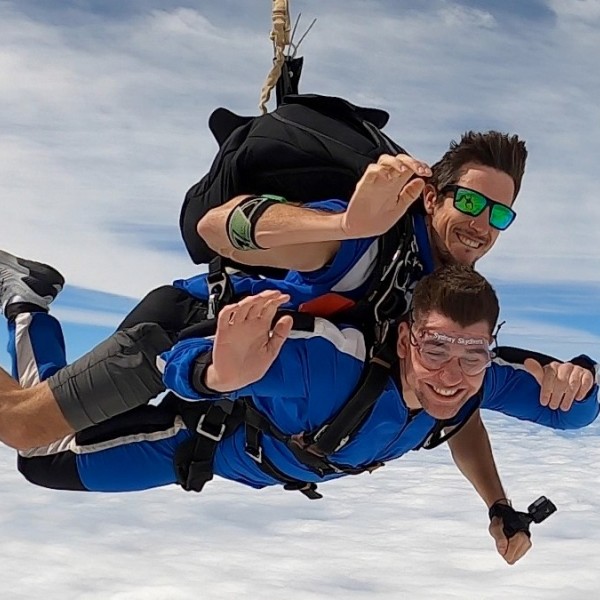 Guys enjoying a Dive at Sydney Sky Divers Wollondilly