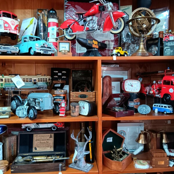 Timeless Treasure Gifts & Décor 