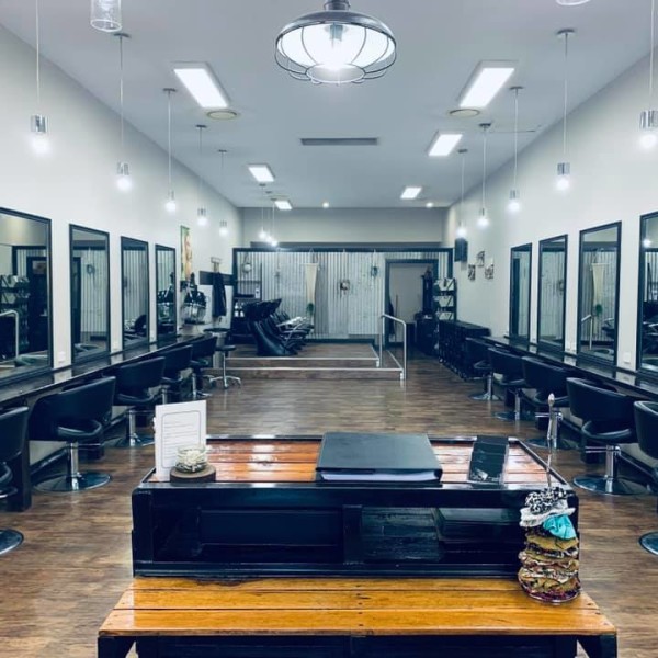 Inside Argyle Hair Design 