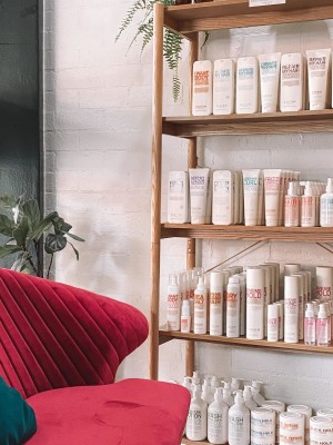 El J & Co Hair Salon