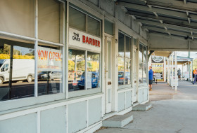 The Oaks Barber