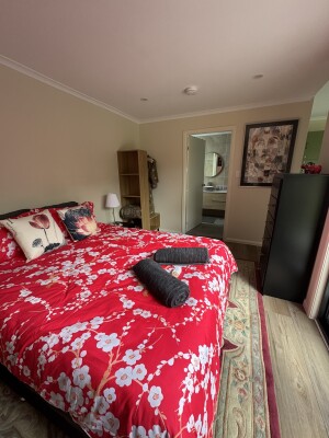 Blackbird Cottage Tiny Home - Pet Friendly