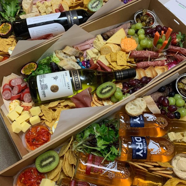 Platter boxes with beer and wine by Caffe 104