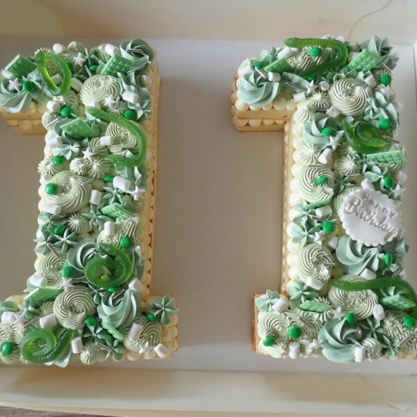 Number 11 cake Simply Sweet by Ash