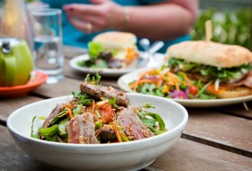 Teas & Greens Café 